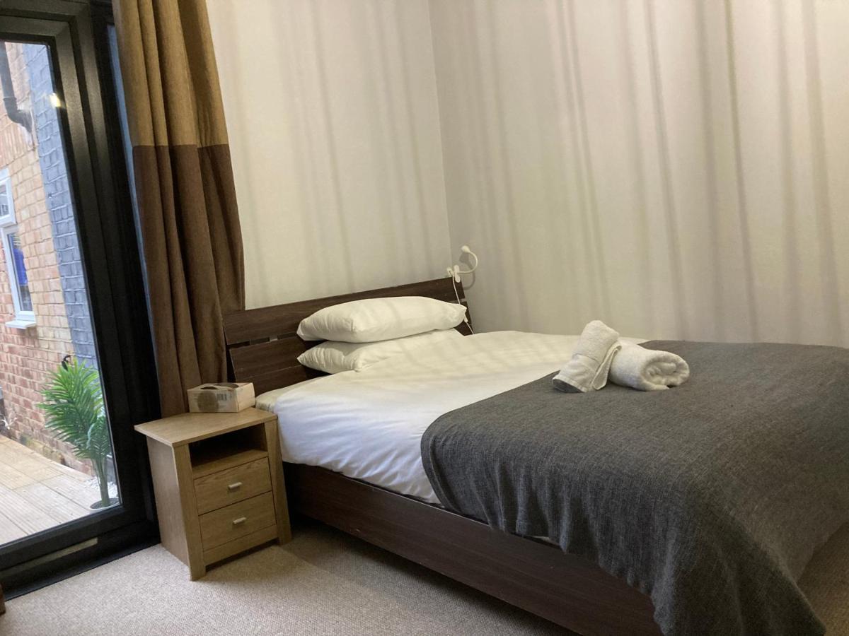 Cozy Private Room Londen Buitenkant foto