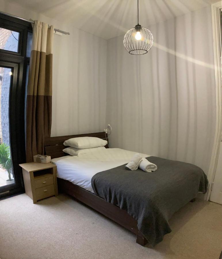 Cozy Private Room Londen Buitenkant foto