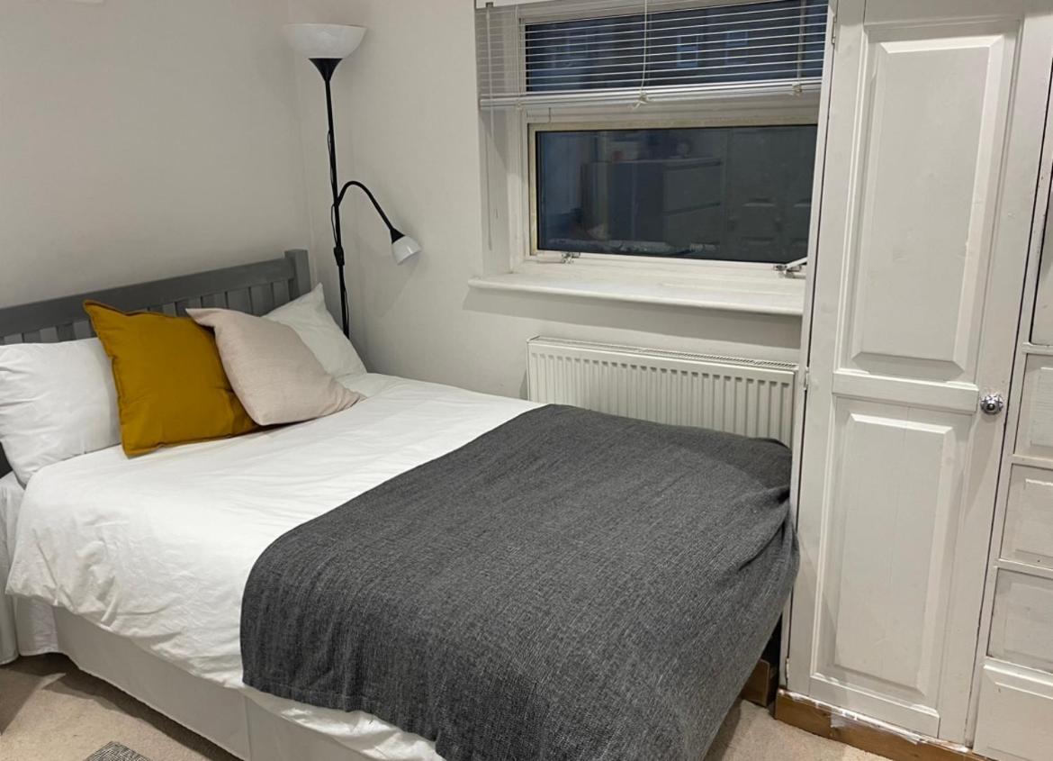 Cozy Private Room Londen Buitenkant foto