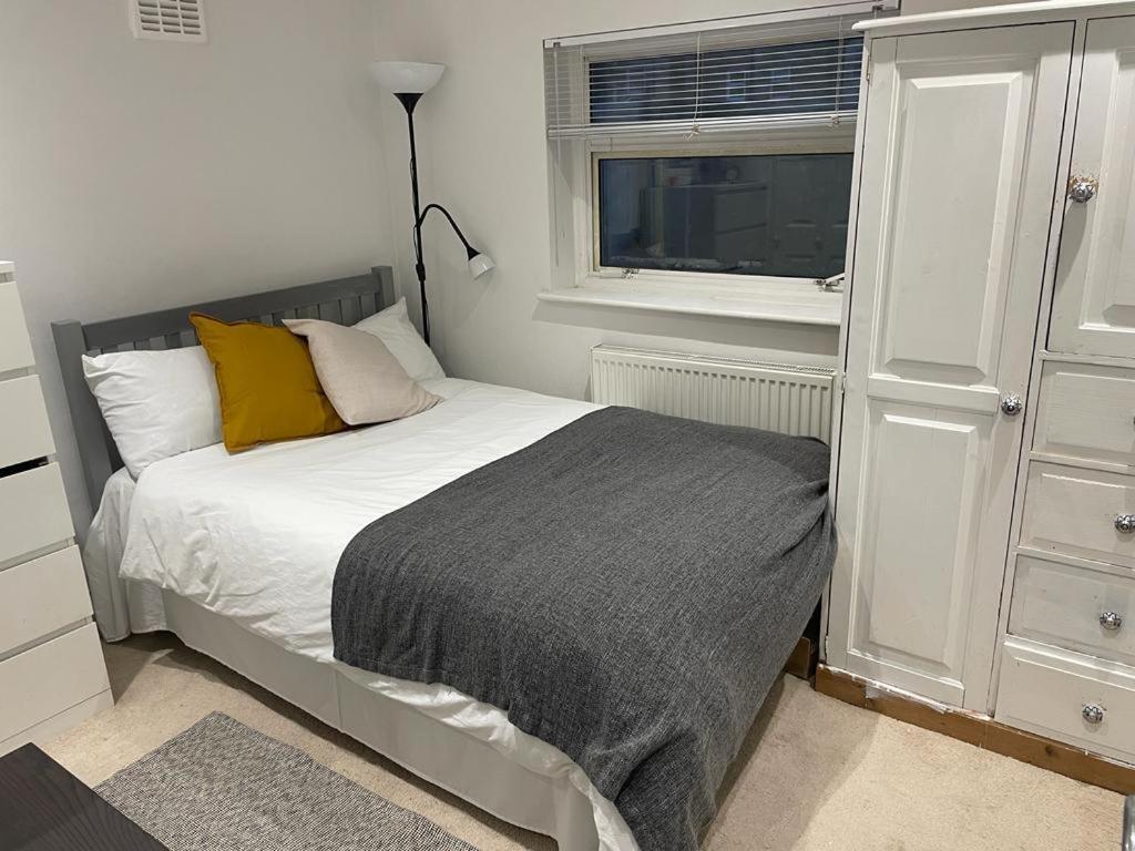 Cozy Private Room Londen Buitenkant foto